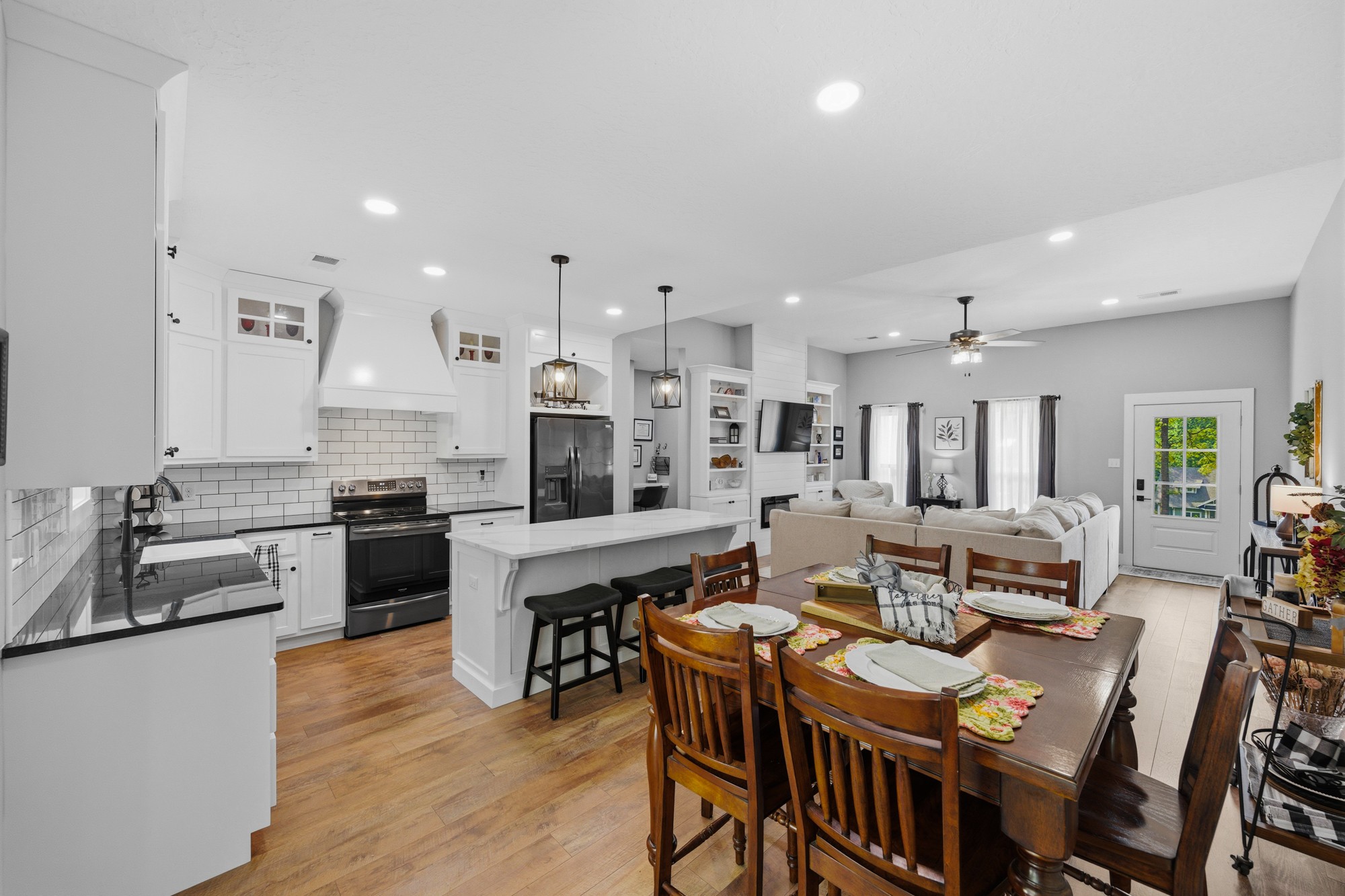 302 Excalibur Trl Property Photo 14