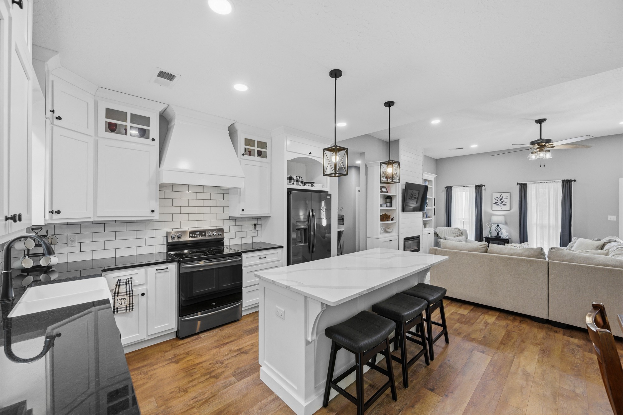 302 Excalibur Trl Property Photo 15