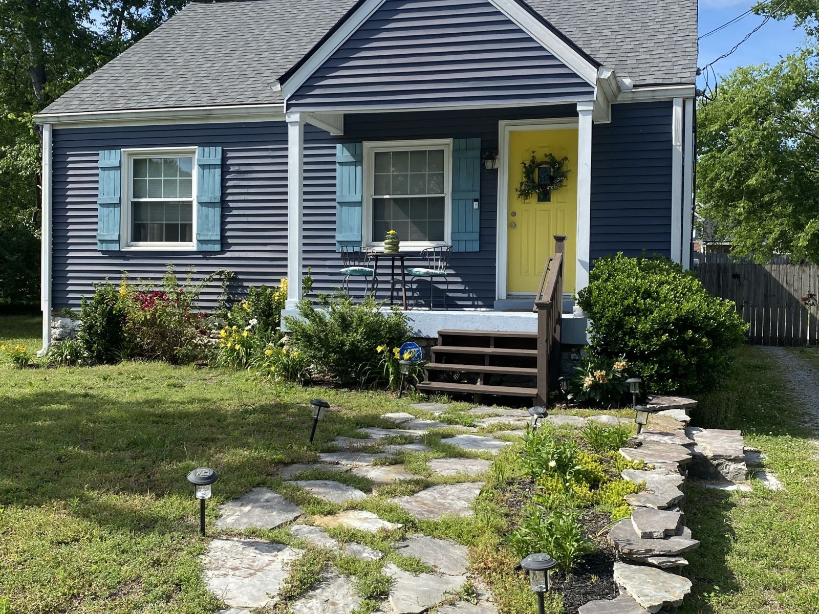 427 Dupont Ave Property Photo 1