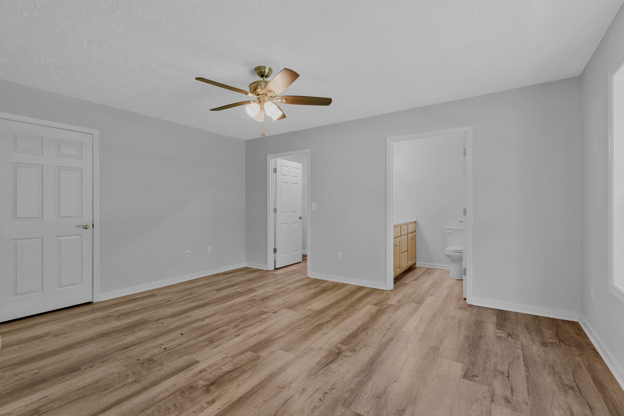 715 E Lincoln St Property Photo 16