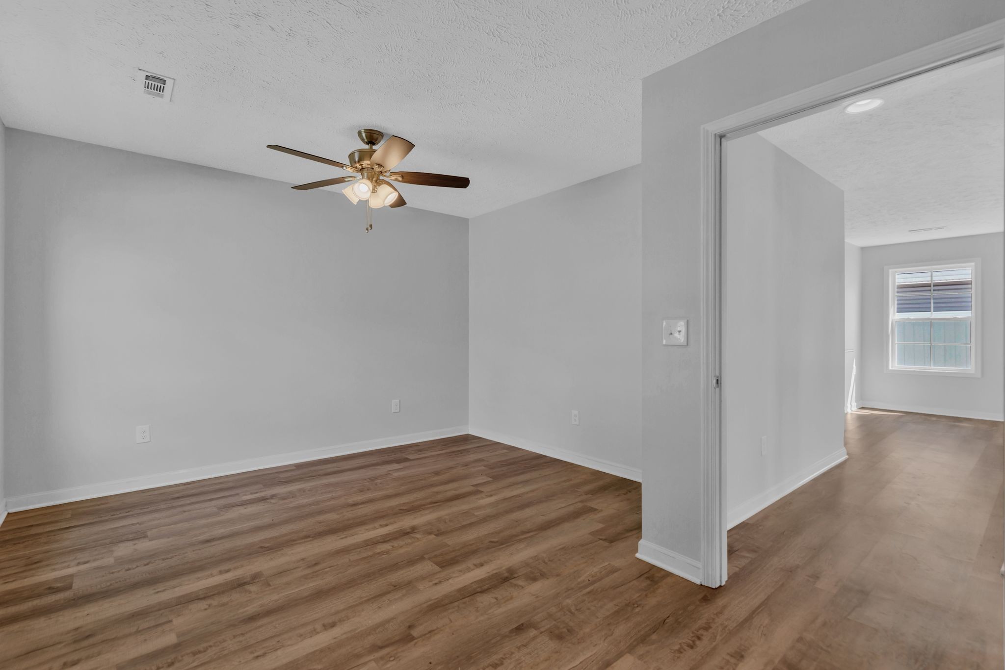 715 E Lincoln St Property Photo 21
