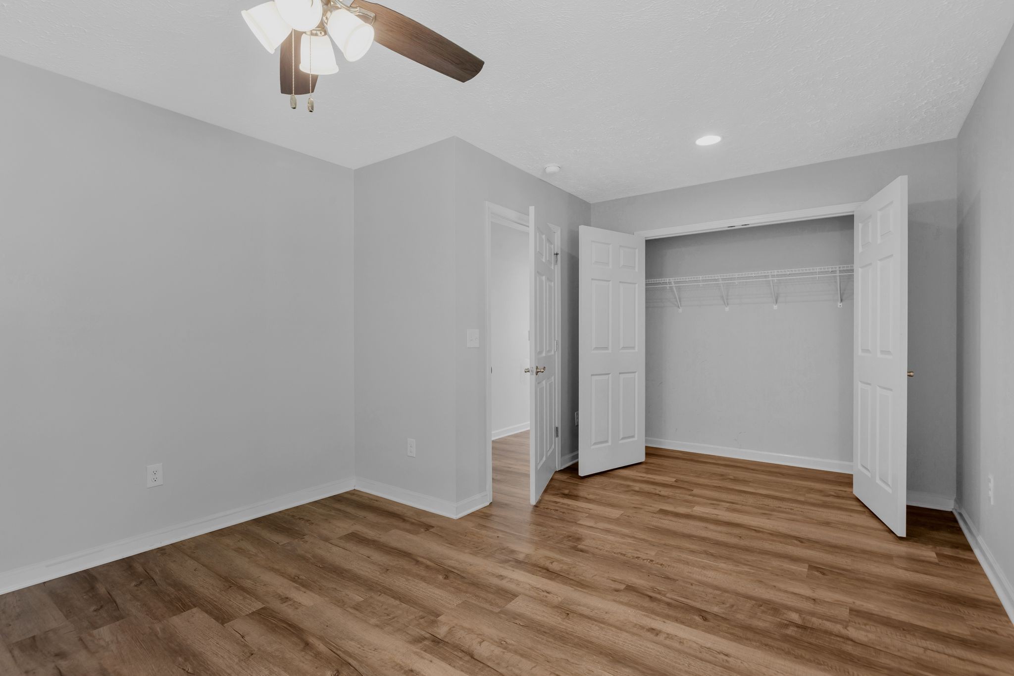 715 E Lincoln St Property Photo 23