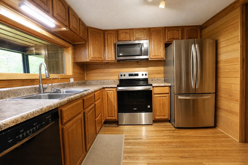 334 Wismer Rd Property Photo 11