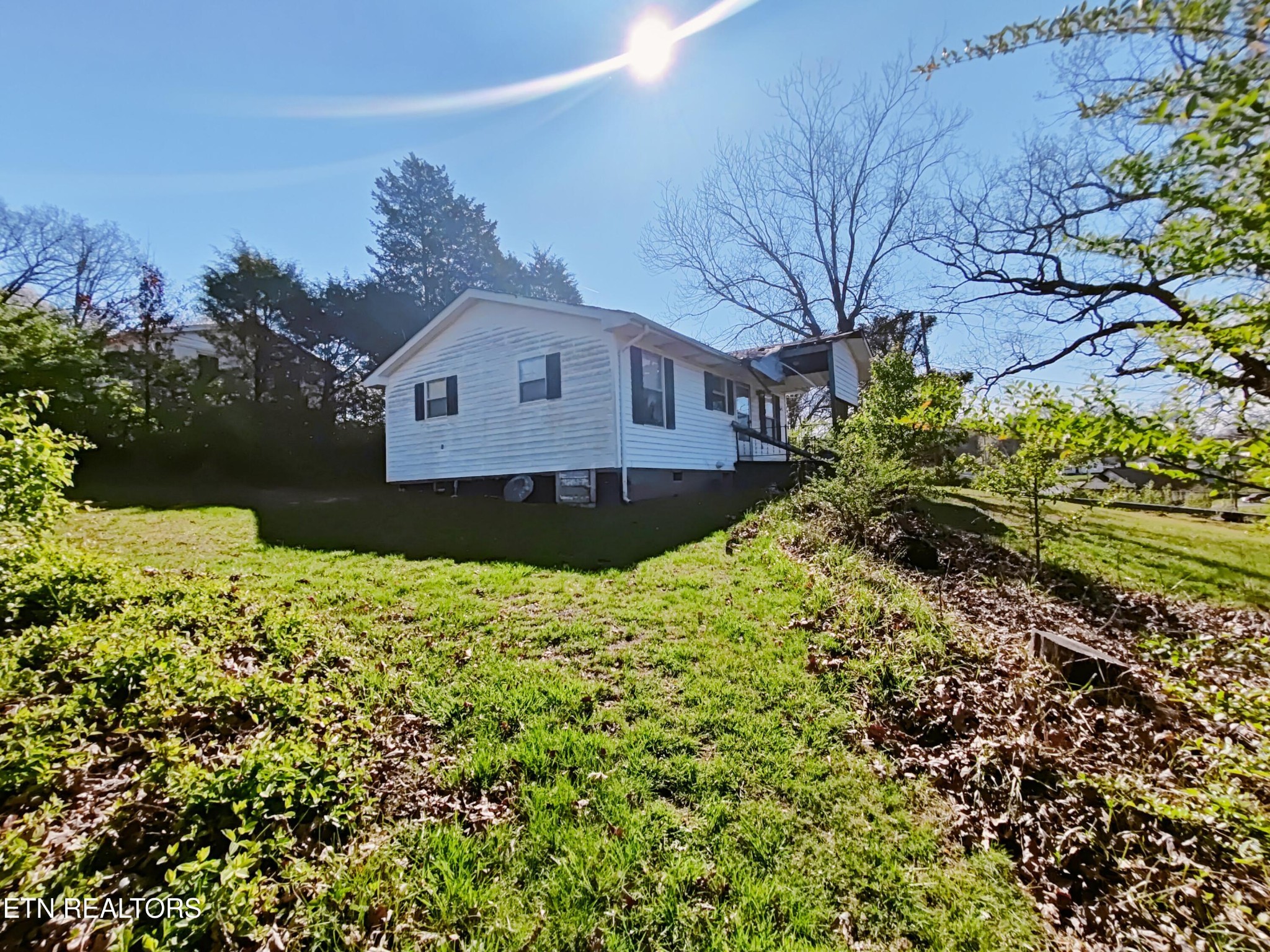 647 W Lamar Alexander Pkwy Property Photo 2