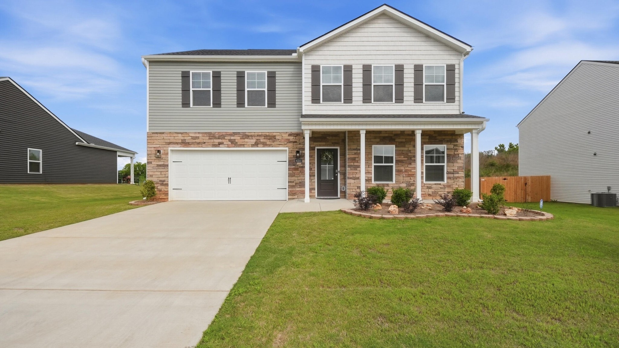 4253 Scenic Trail, NE