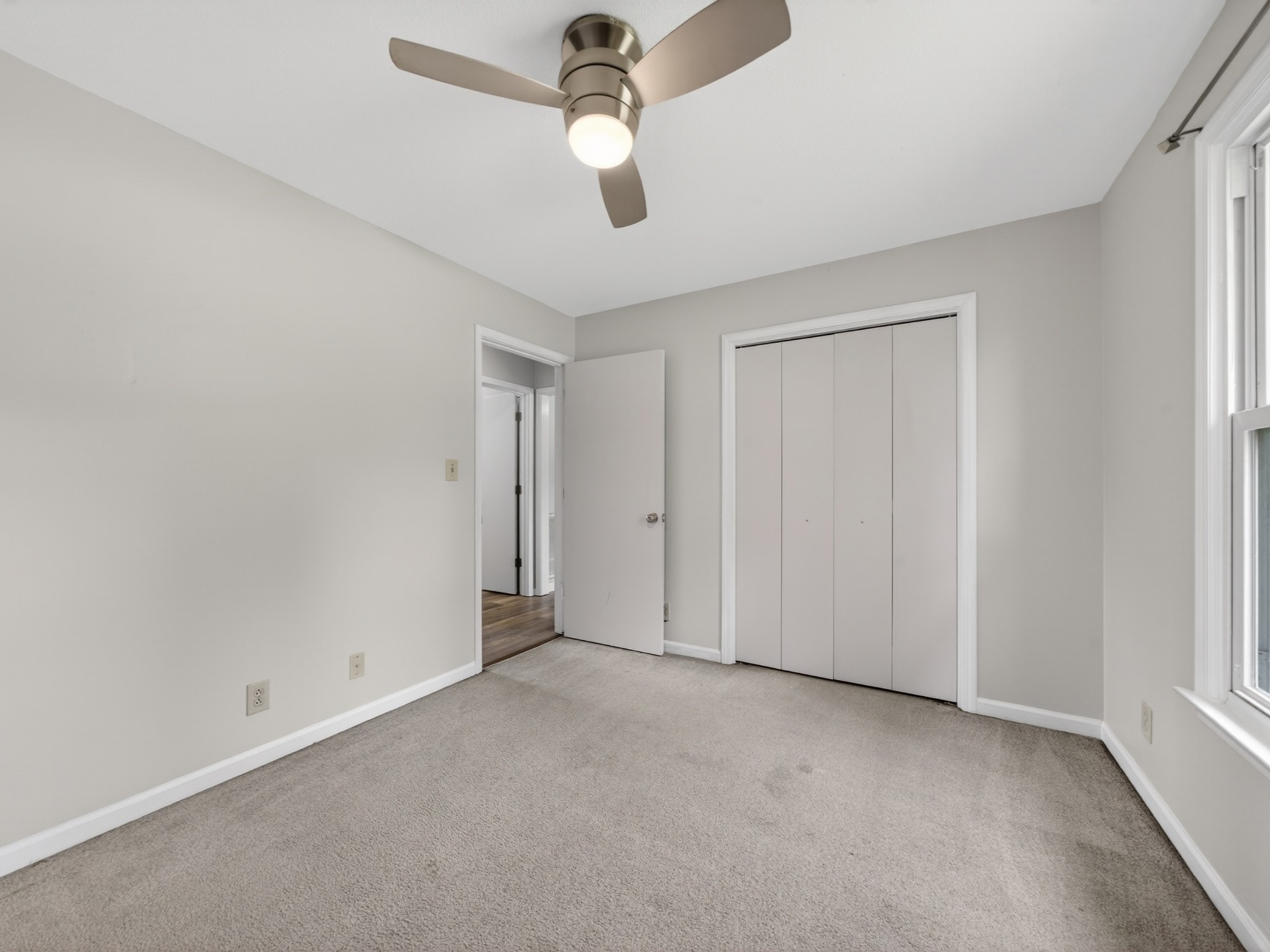 1914 Claymont Dr Property Photo 19