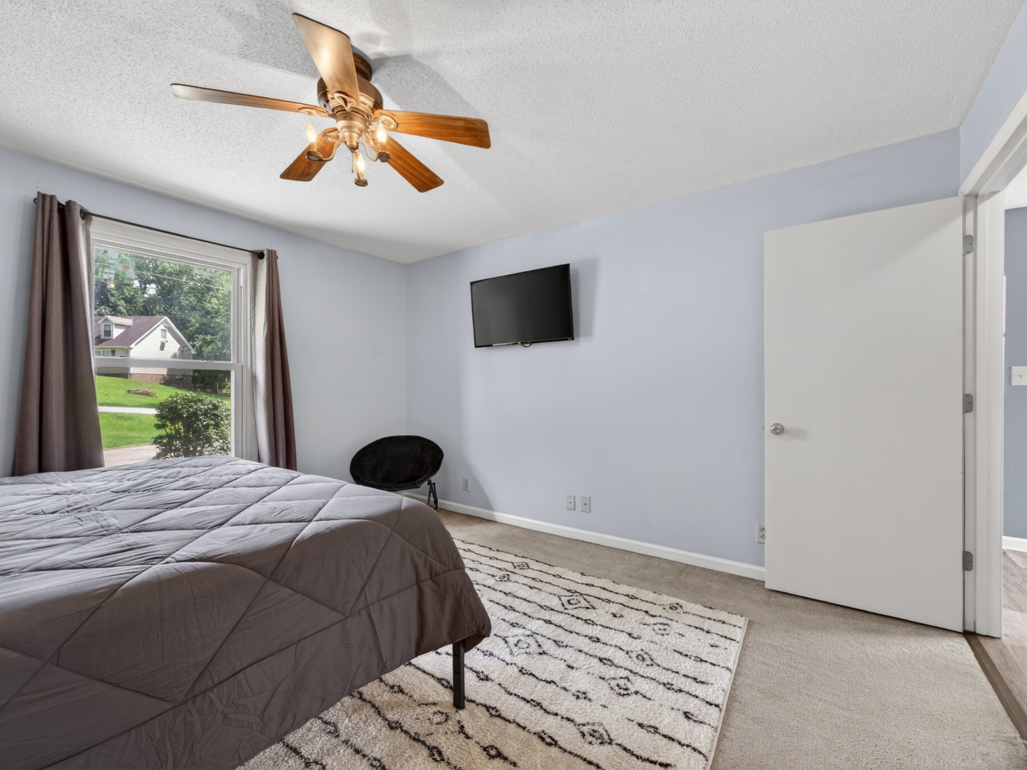 1914 Claymont Dr Property Photo 22