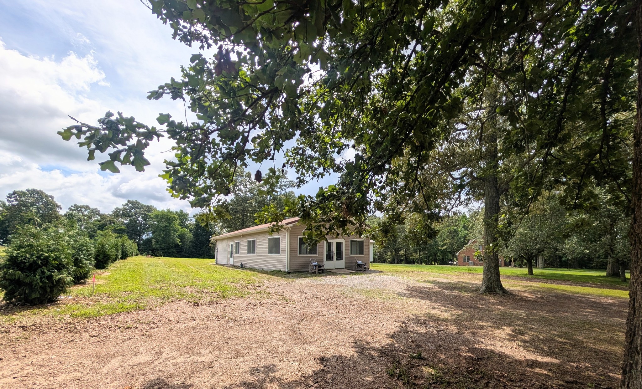 1168 W Green Hill Rd Property Photo 1