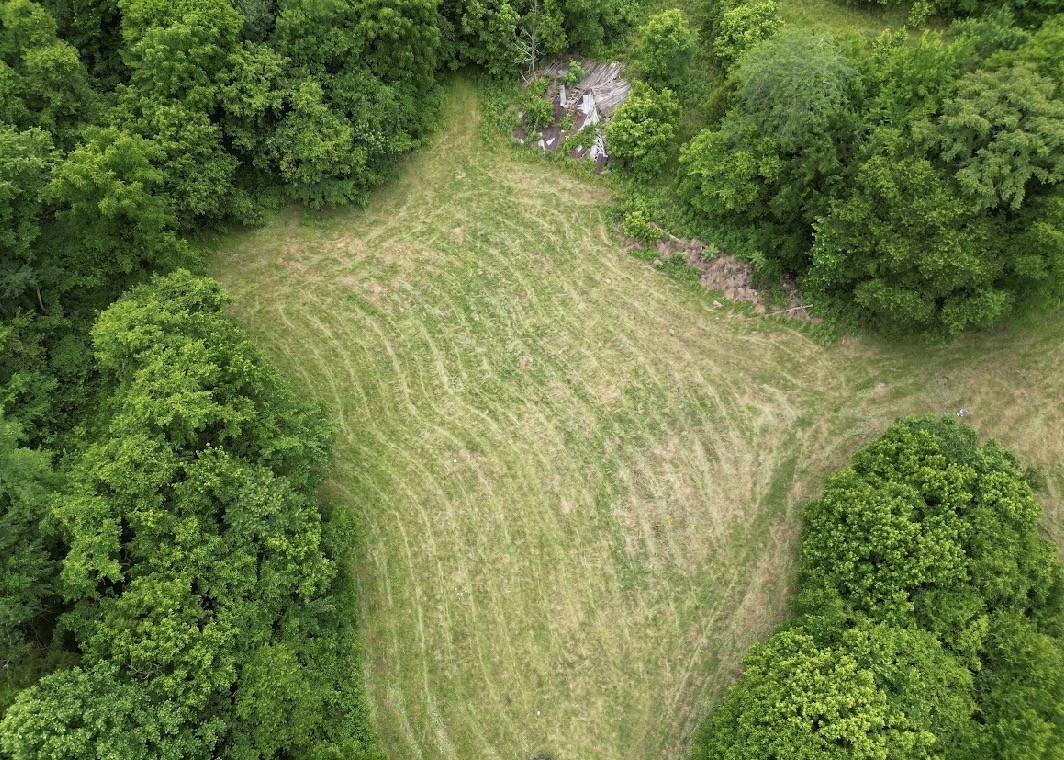 98 Hackett Valley Rd Property Photo 2