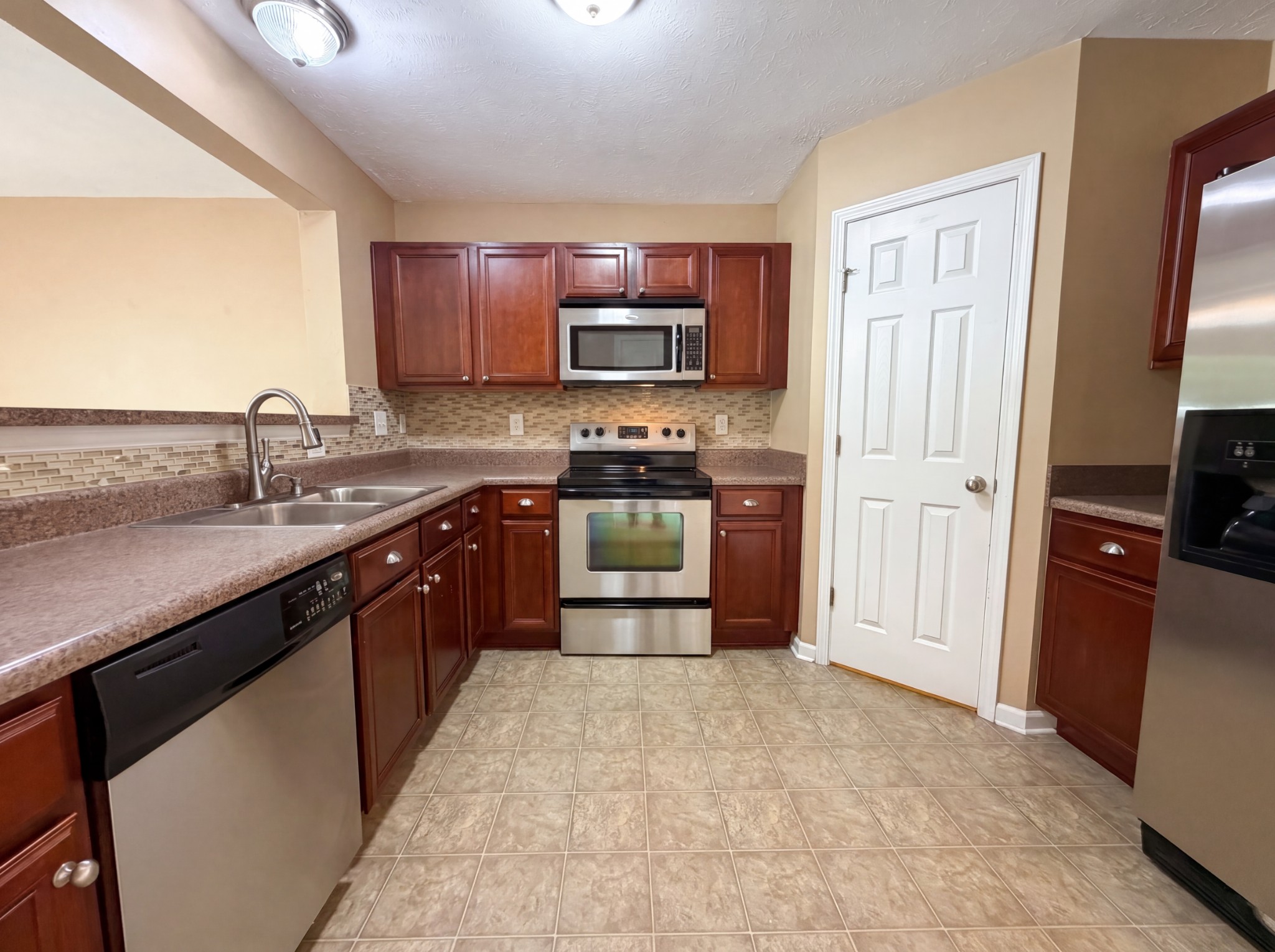 2032 Shaylin Loop Property Photo 6