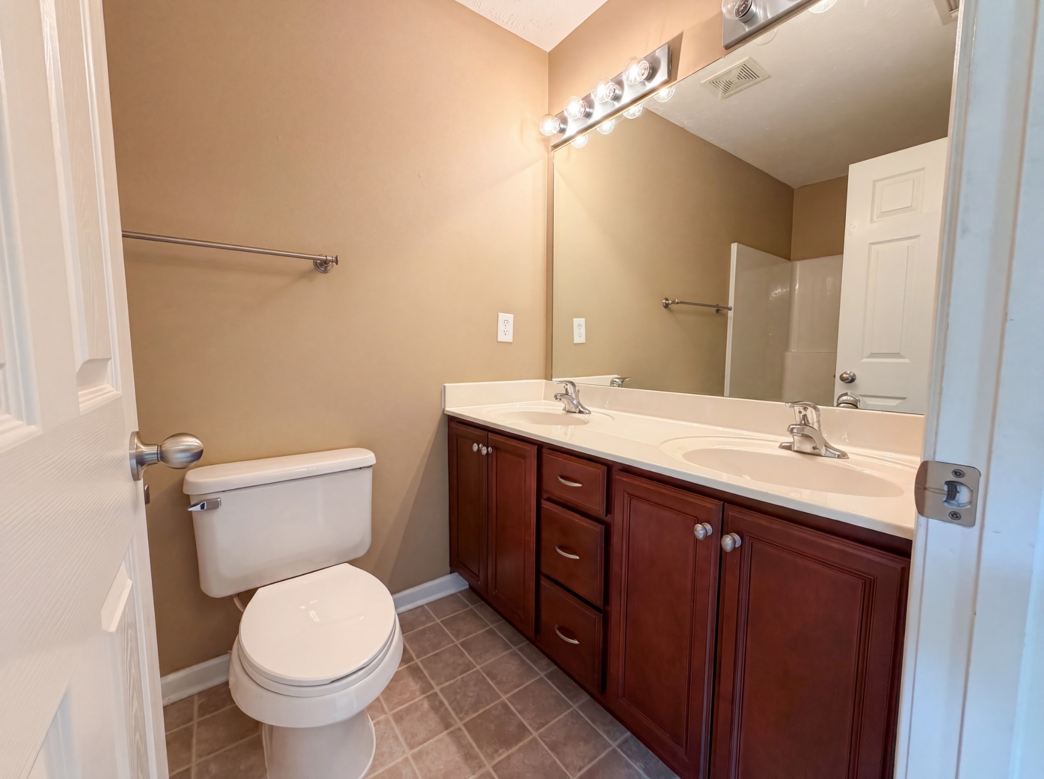 2032 Shaylin Loop Property Photo 12