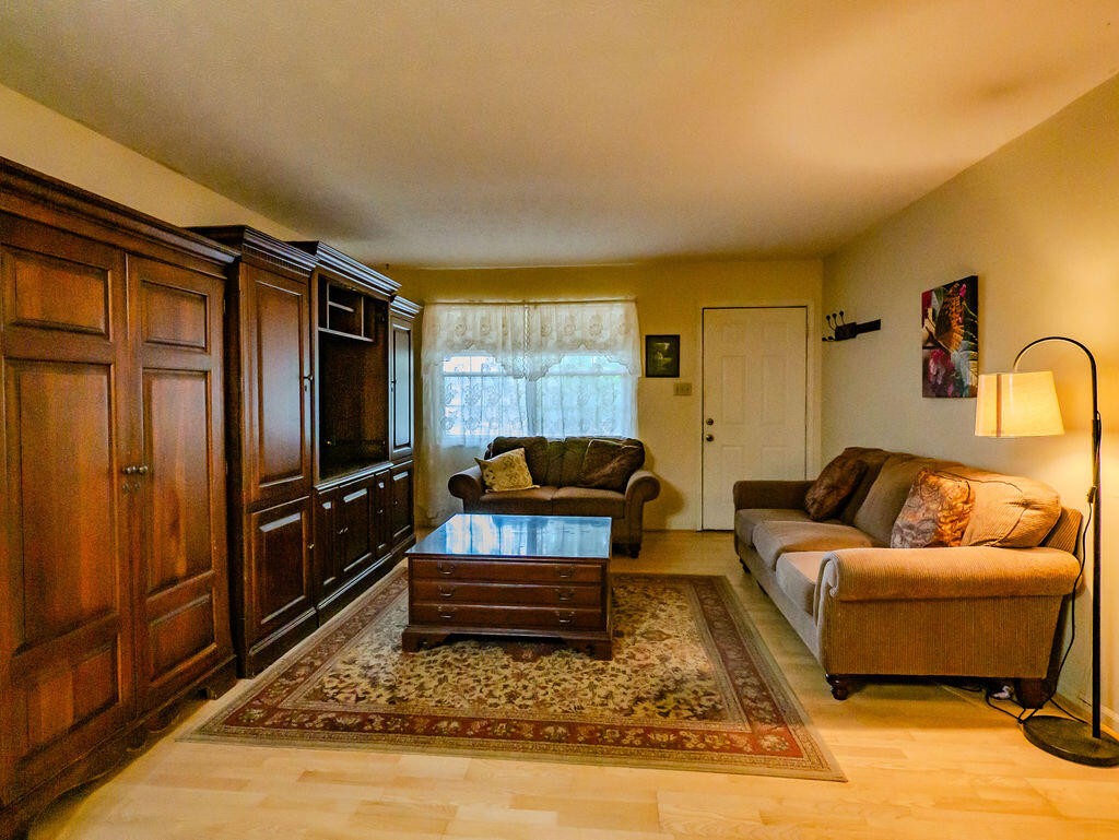 275 Spring Creek Road Property Photo 3