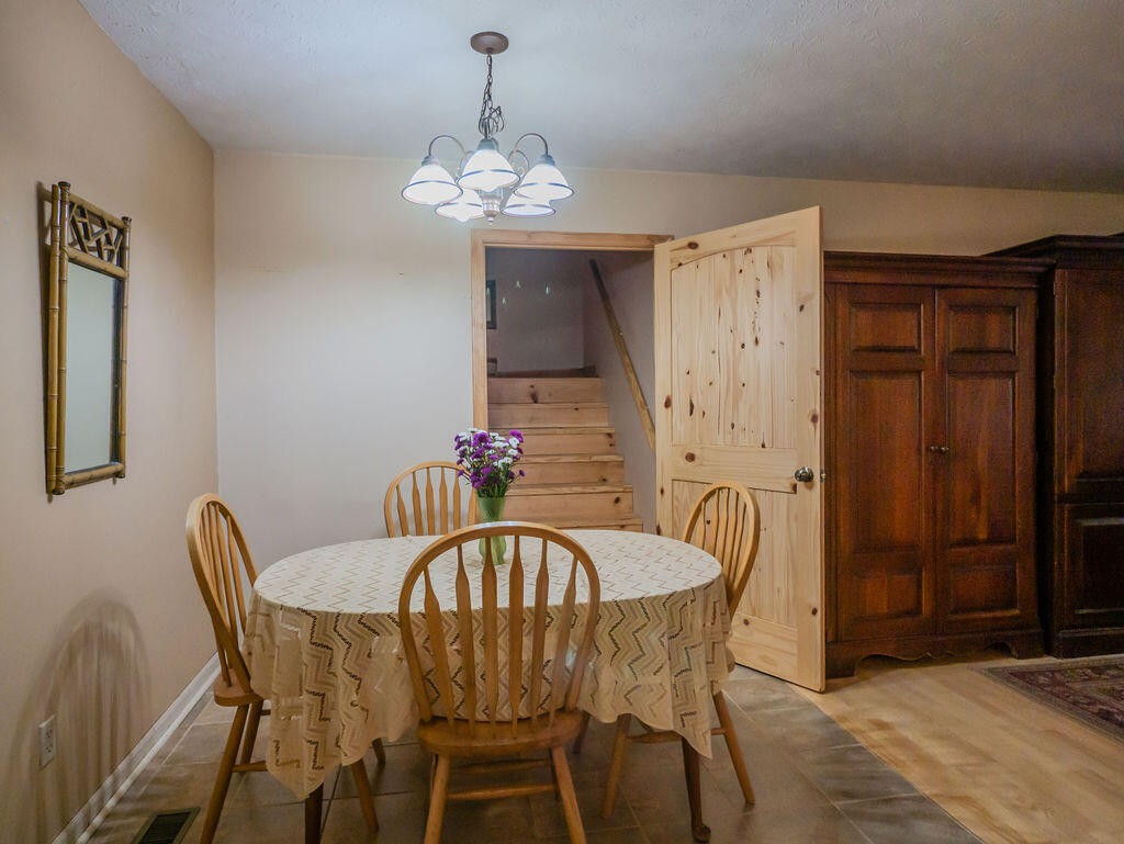 275 Spring Creek Road Property Photo 4
