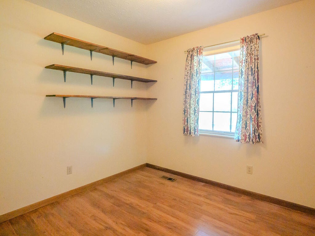 275 Spring Creek Road Property Photo 10