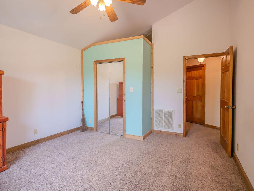 275 Spring Creek Road Property Photo 12