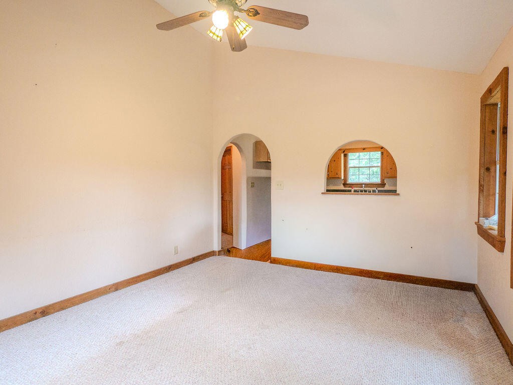 275 Spring Creek Road Property Photo 14