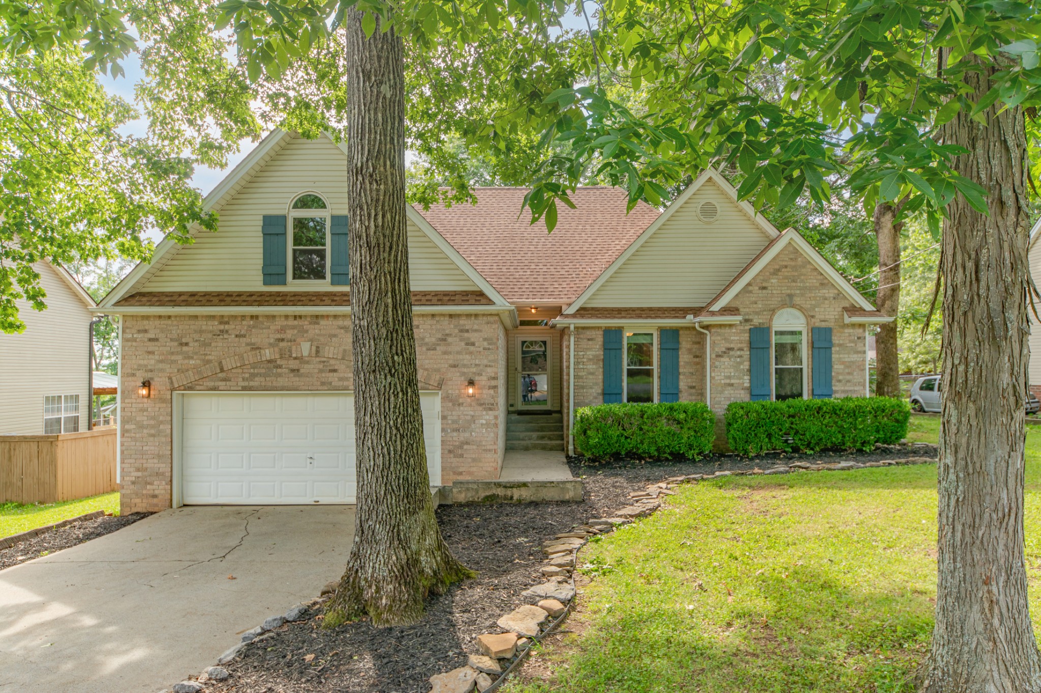 1508 Walnut Hills Dr Property Photo 1