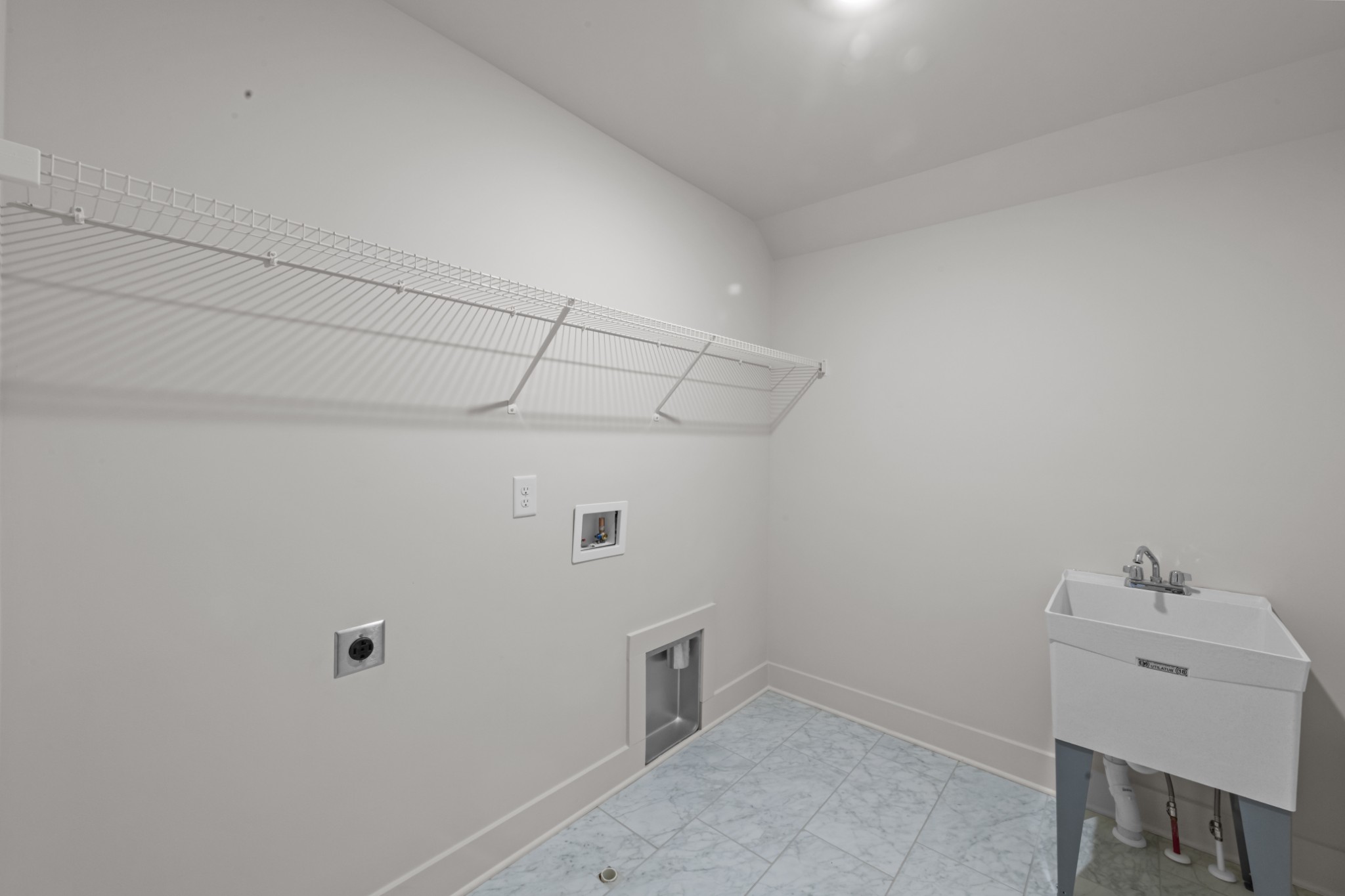 305 Trefethen Dr Property Photo 10