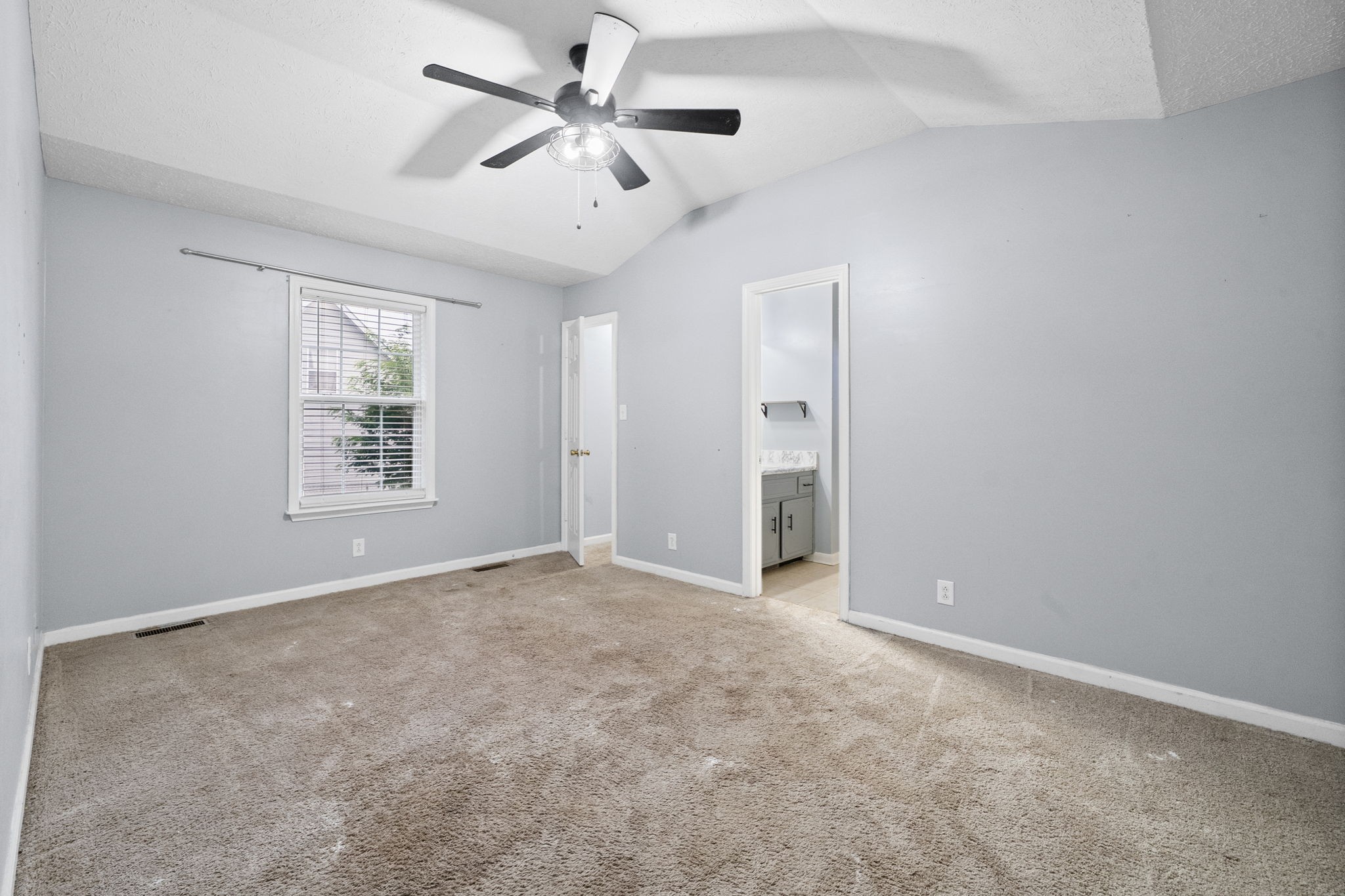 601 Millie Dr Property Photo 15