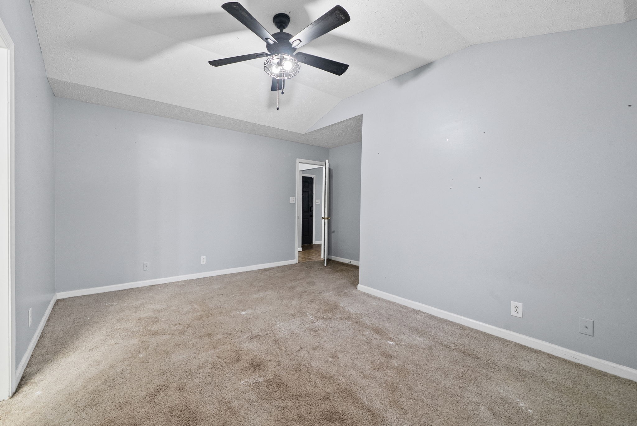 601 Millie Dr Property Photo 16