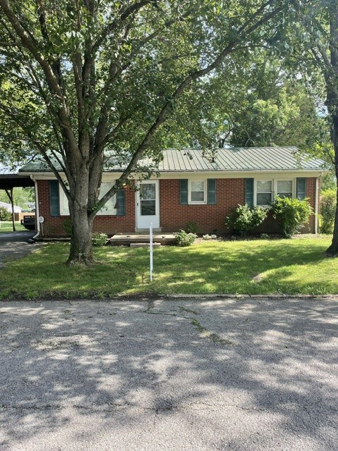 527 7th St Property Photo 1