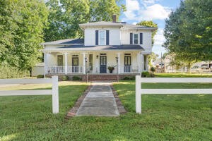 250 15th Street, Nw Property Photo 1