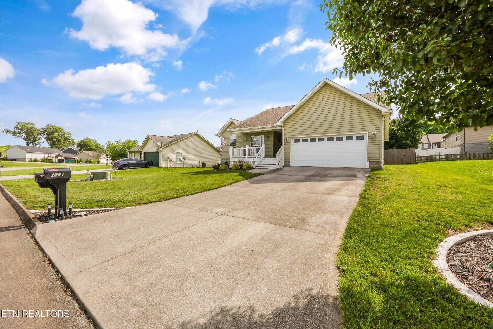 118 Cornerstone Circle Property Photo 3
