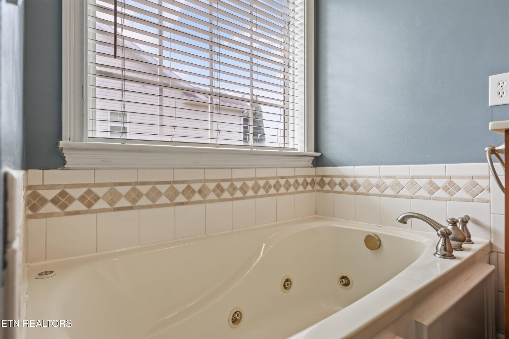118 Cornerstone Circle Property Photo 27