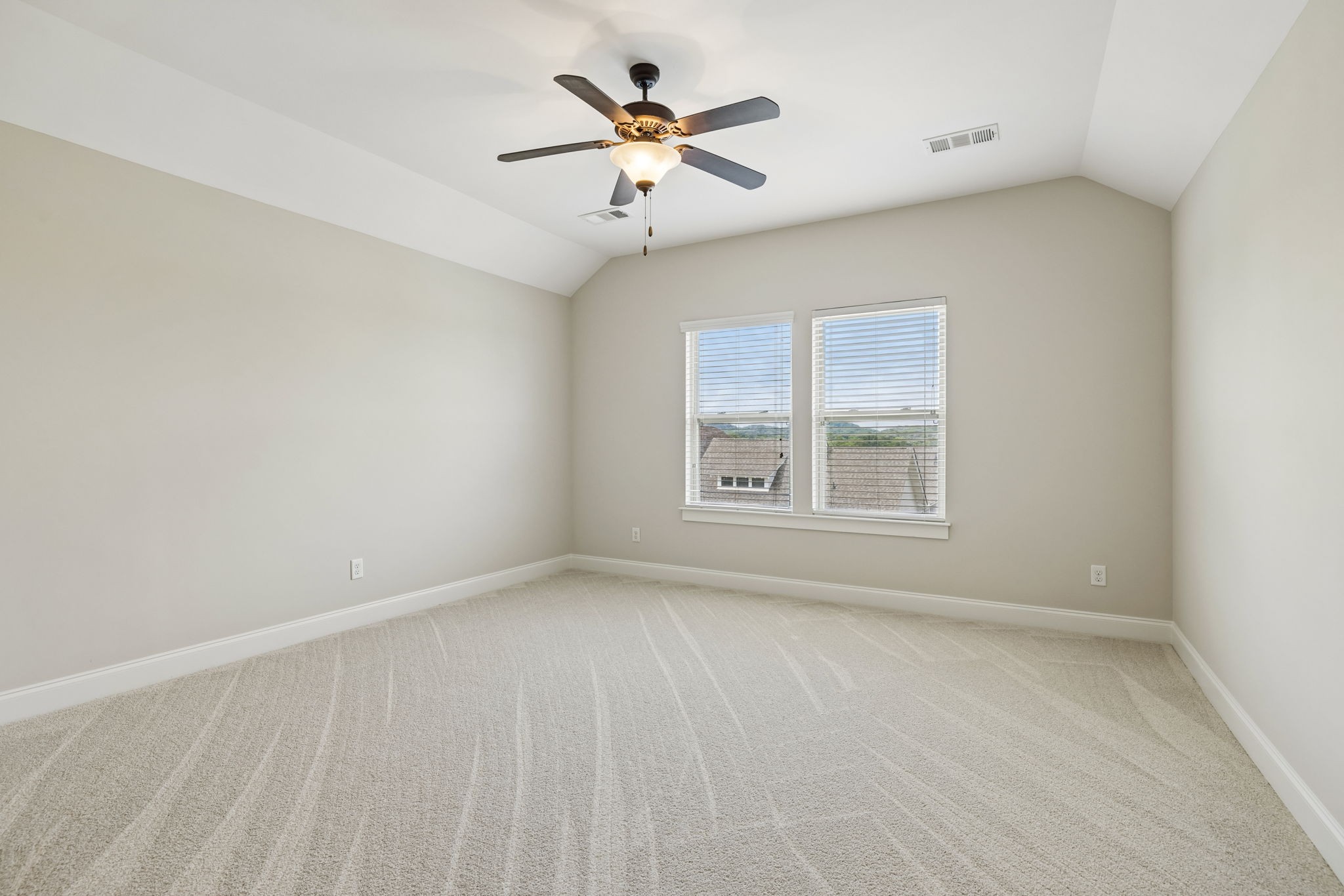 2764 Americus Dr Property Photo 38