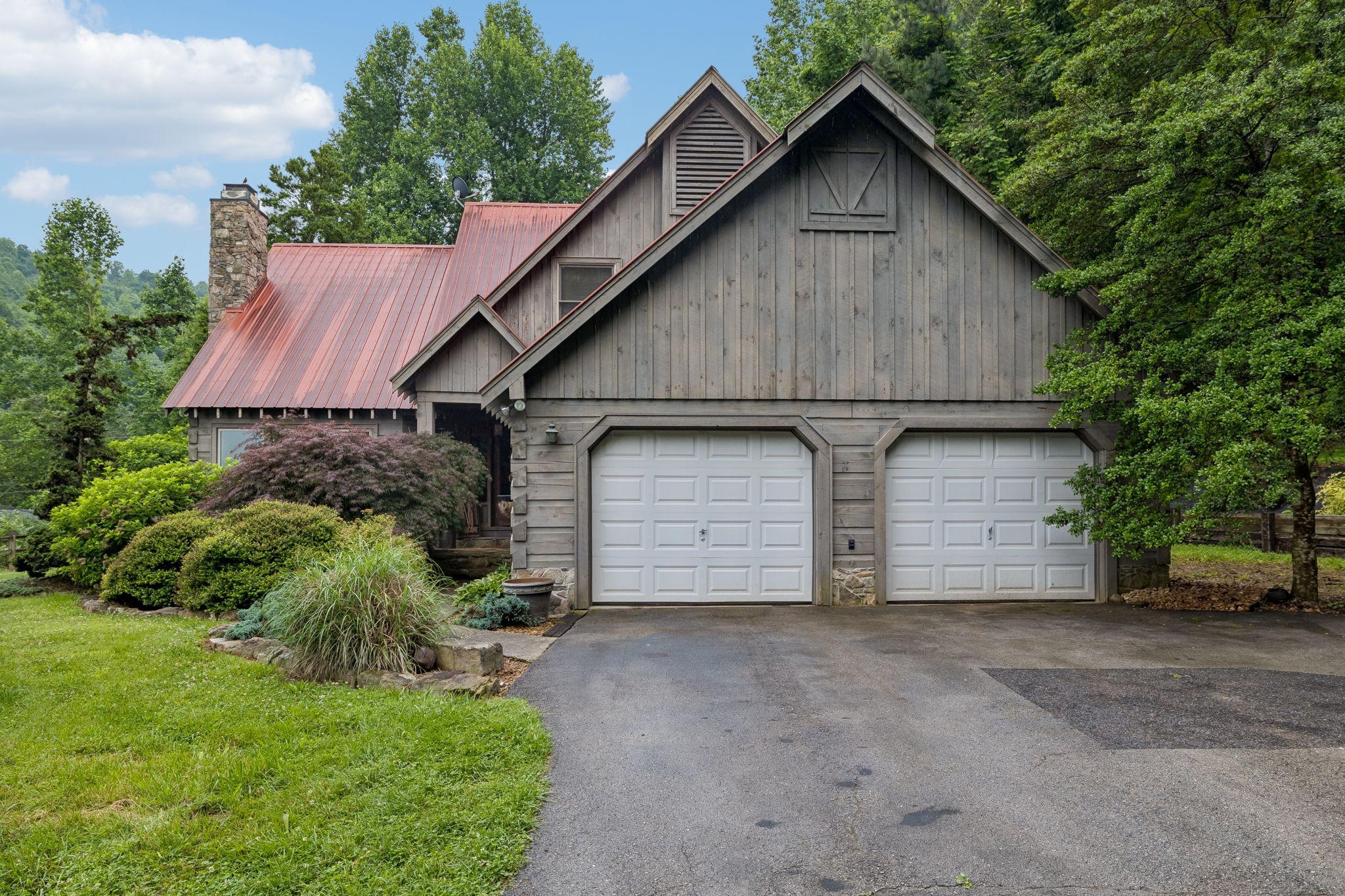 2500 Chimney Springs Rd Property Photo 1