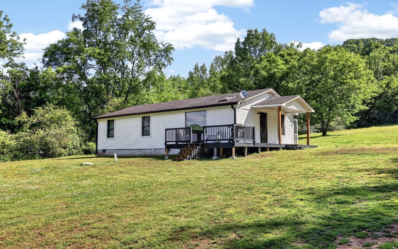 4748 Eatons Creek Rd NW