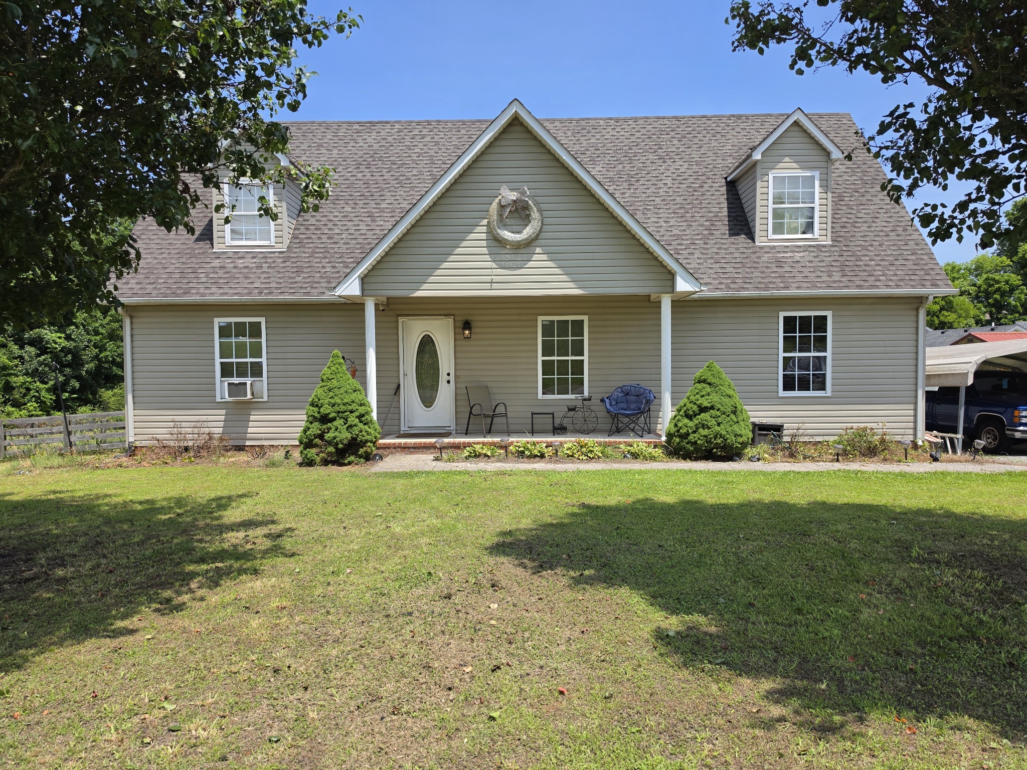 202 Ridgewood Ln Property Photo 1