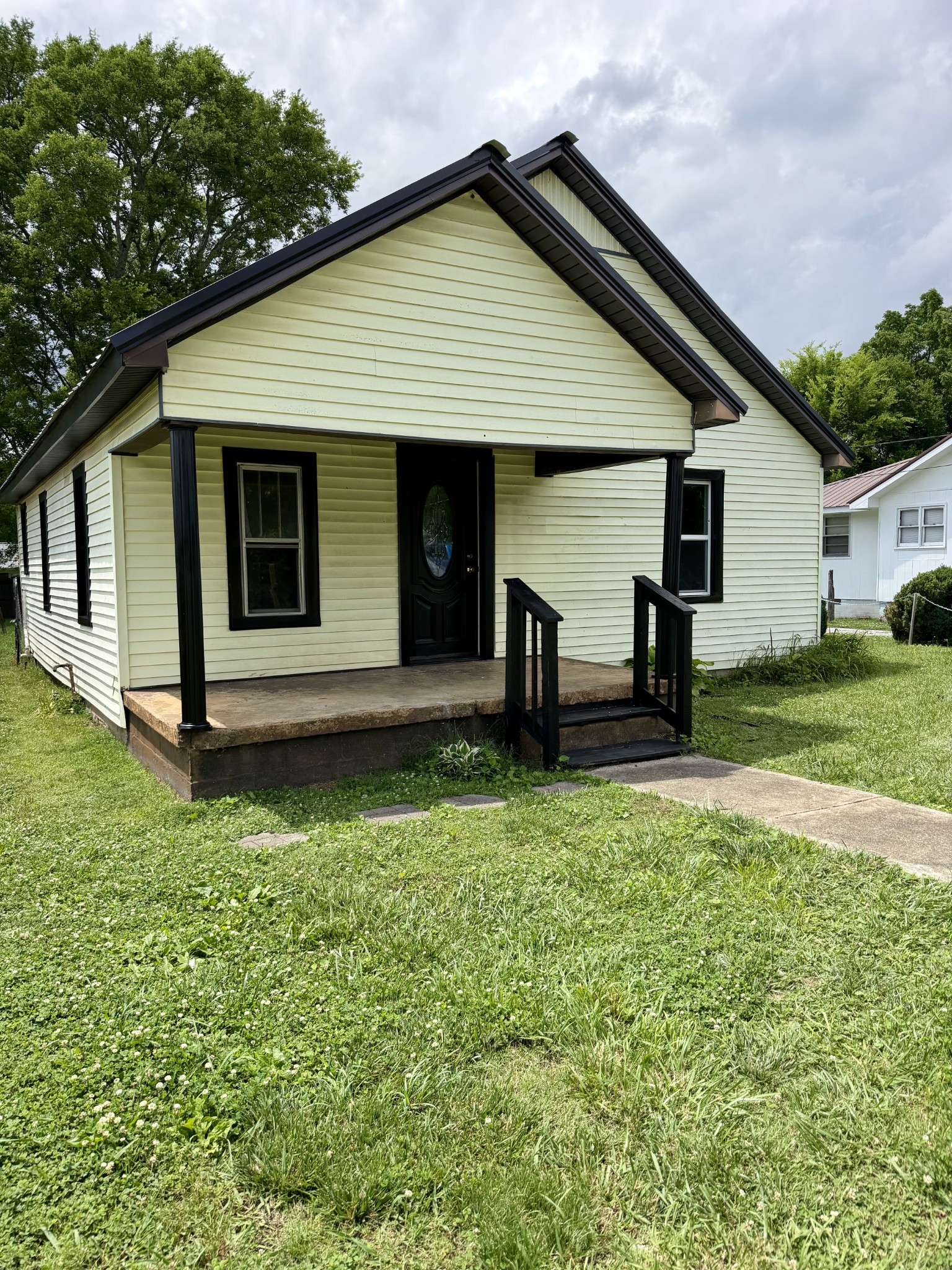 125 Walnut St