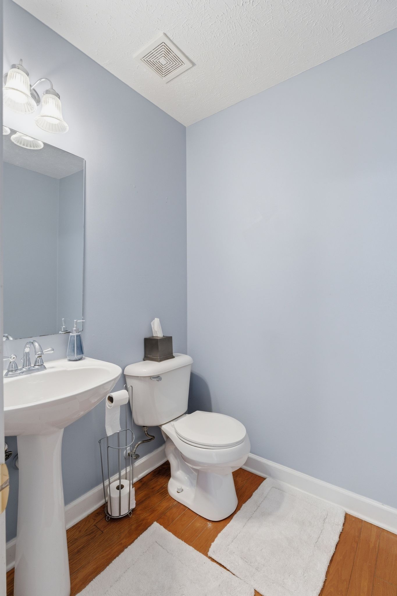 8008 Streamside Dr Property Photo 14