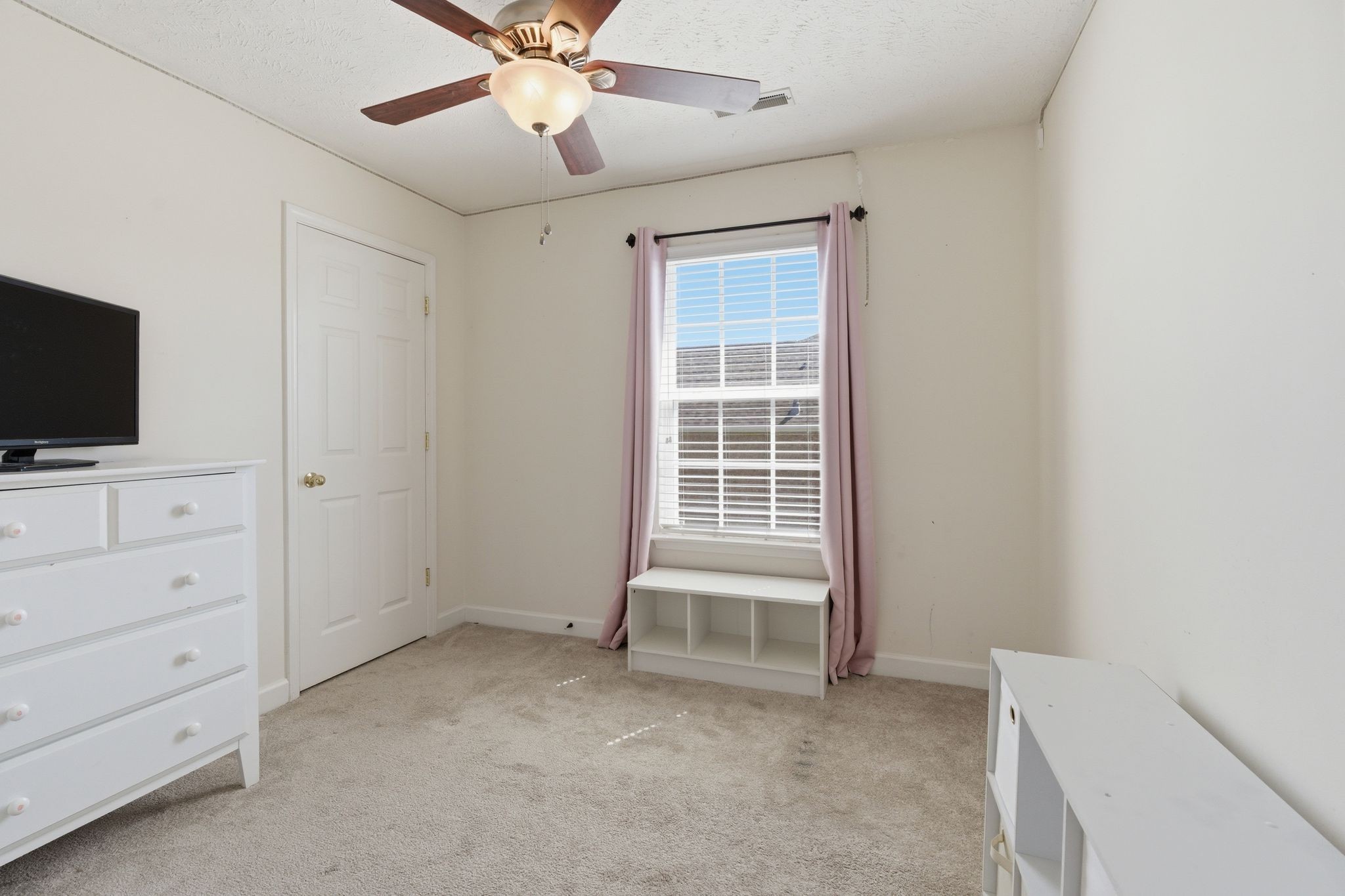 8008 Streamside Dr Property Photo 21