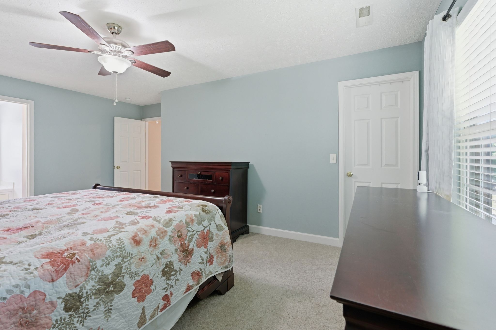 8008 Streamside Dr Property Photo 24