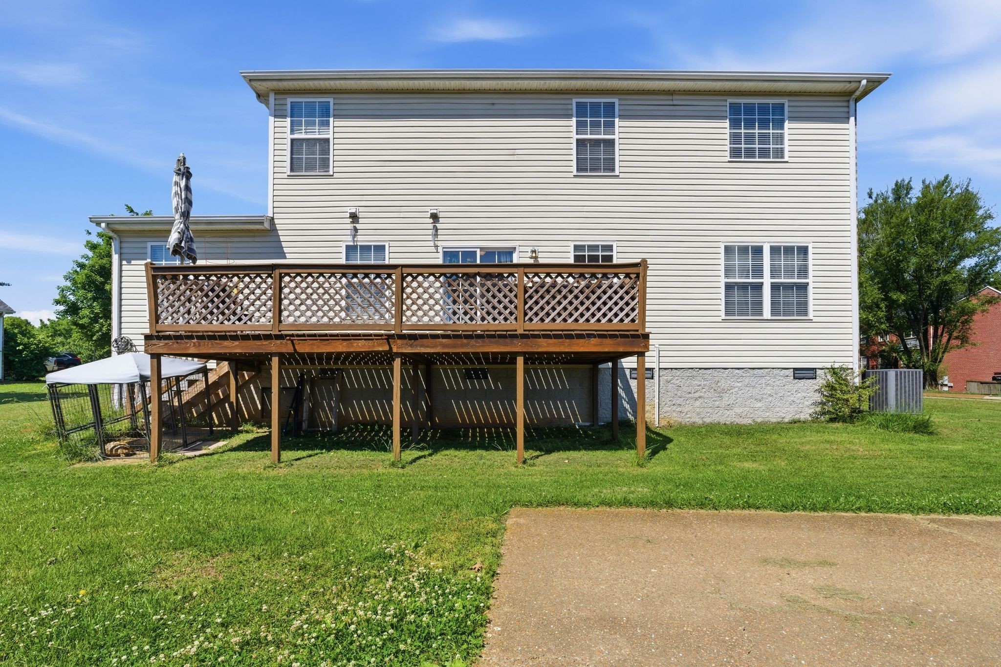 8008 Streamside Dr Property Photo 30