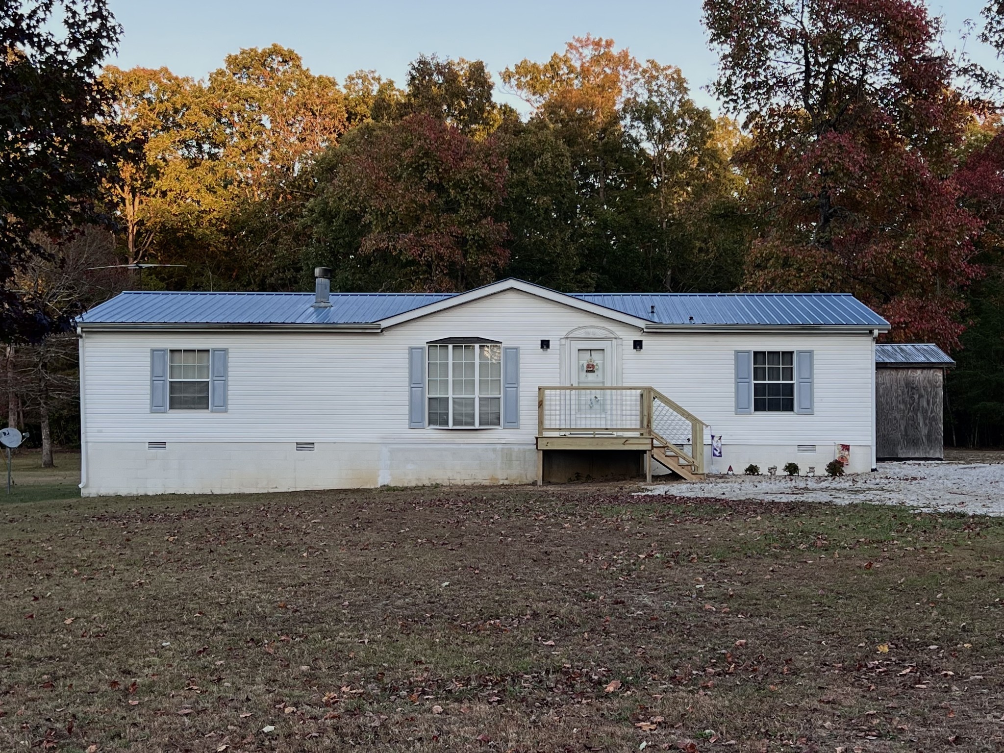 100 Treeline Ct Property Photo 1