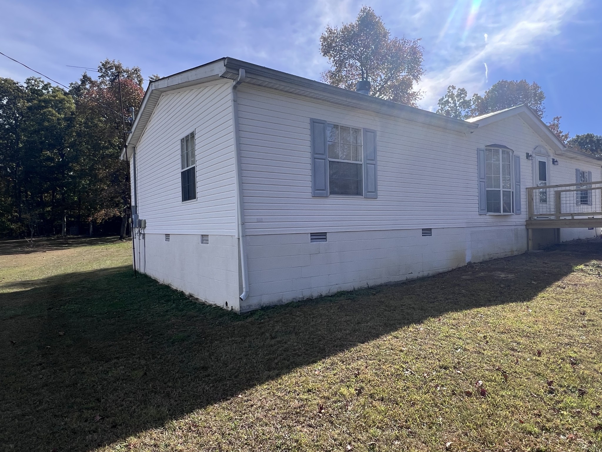 100 Treeline Ct Property Photo 8