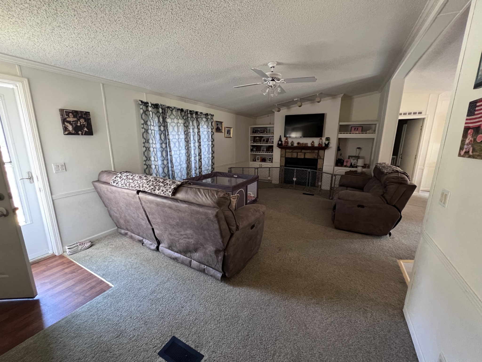 100 Treeline Ct Property Photo 12