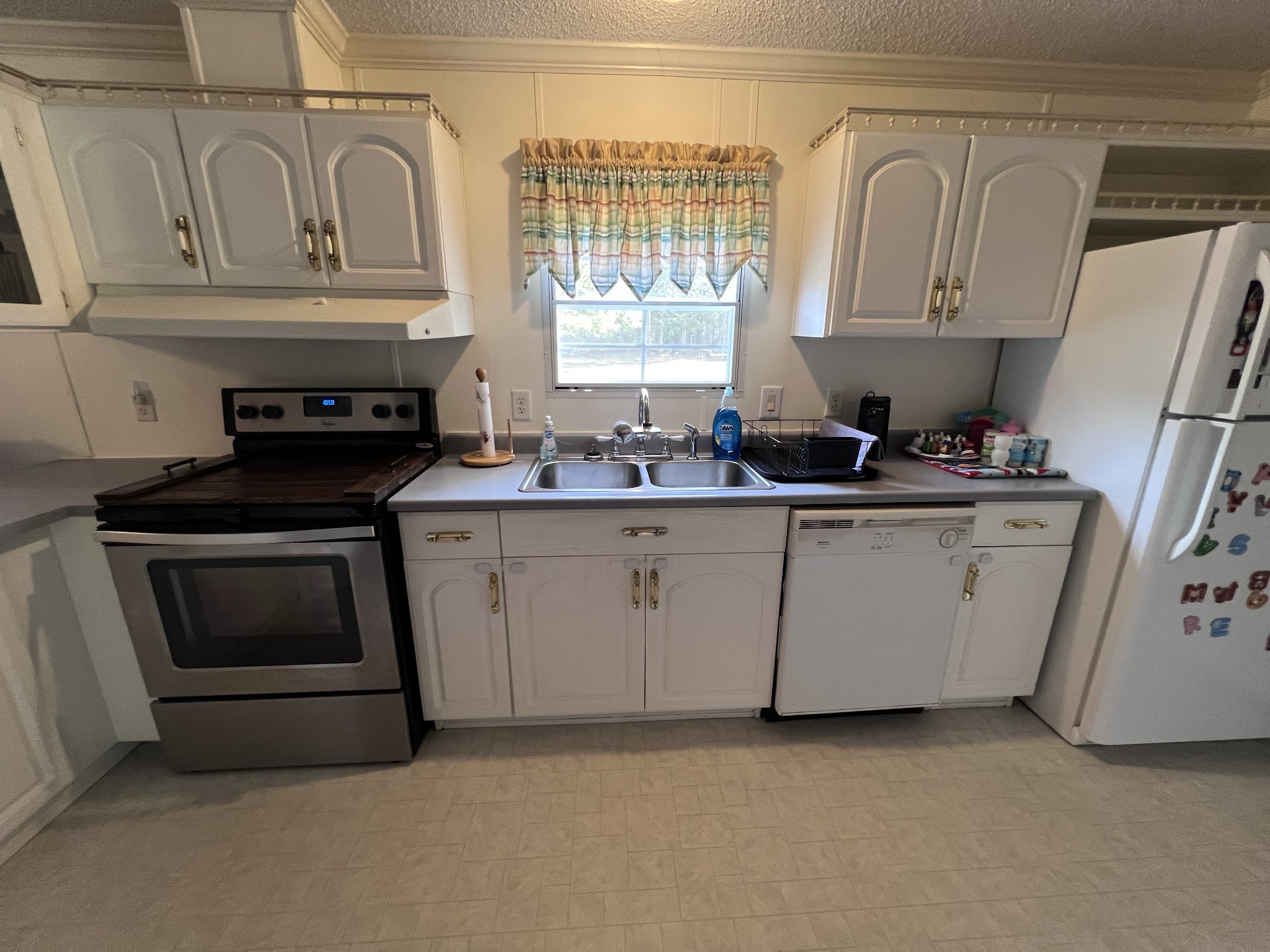 100 Treeline Ct Property Photo 17