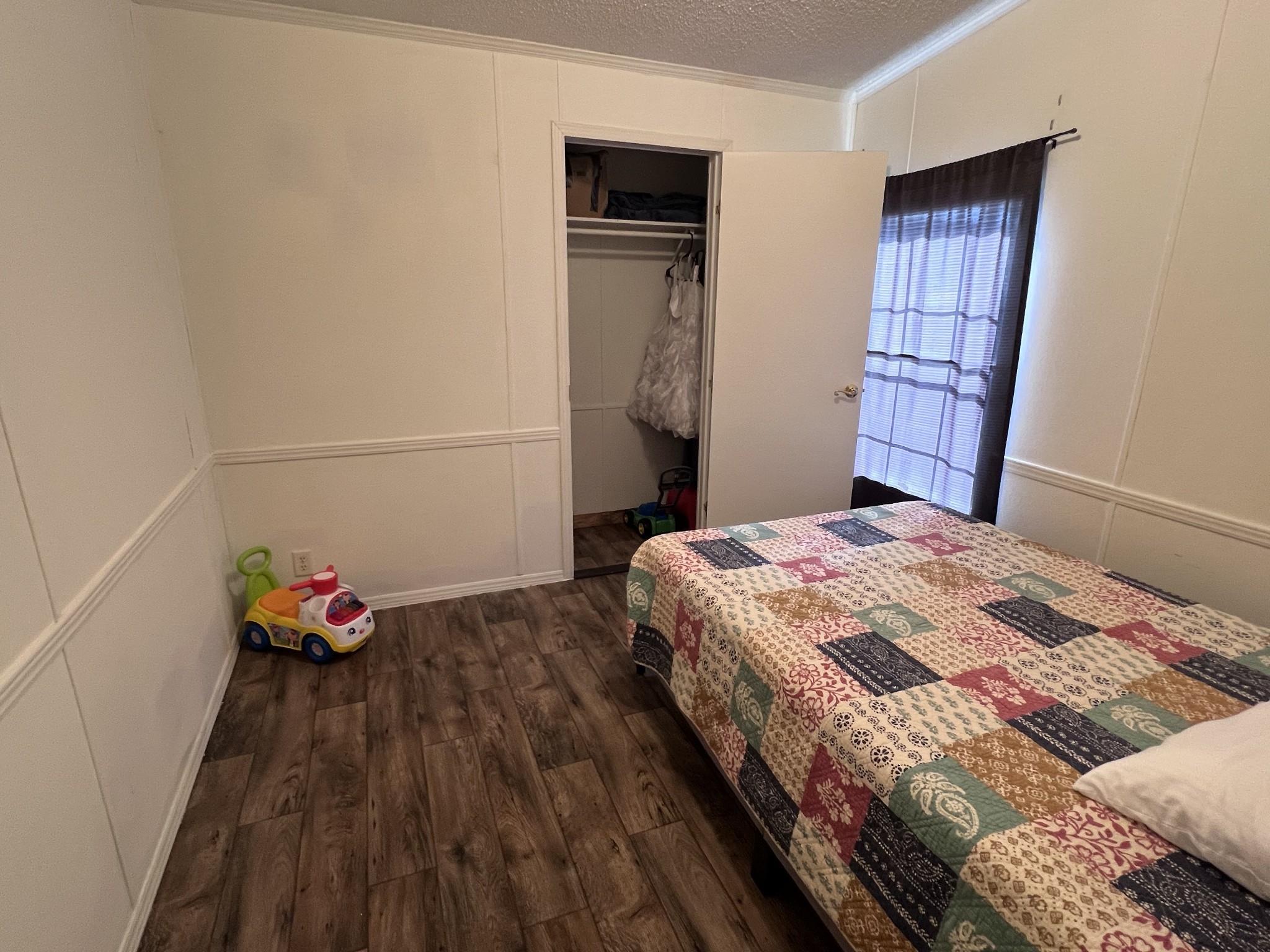 100 Treeline Ct Property Photo 32