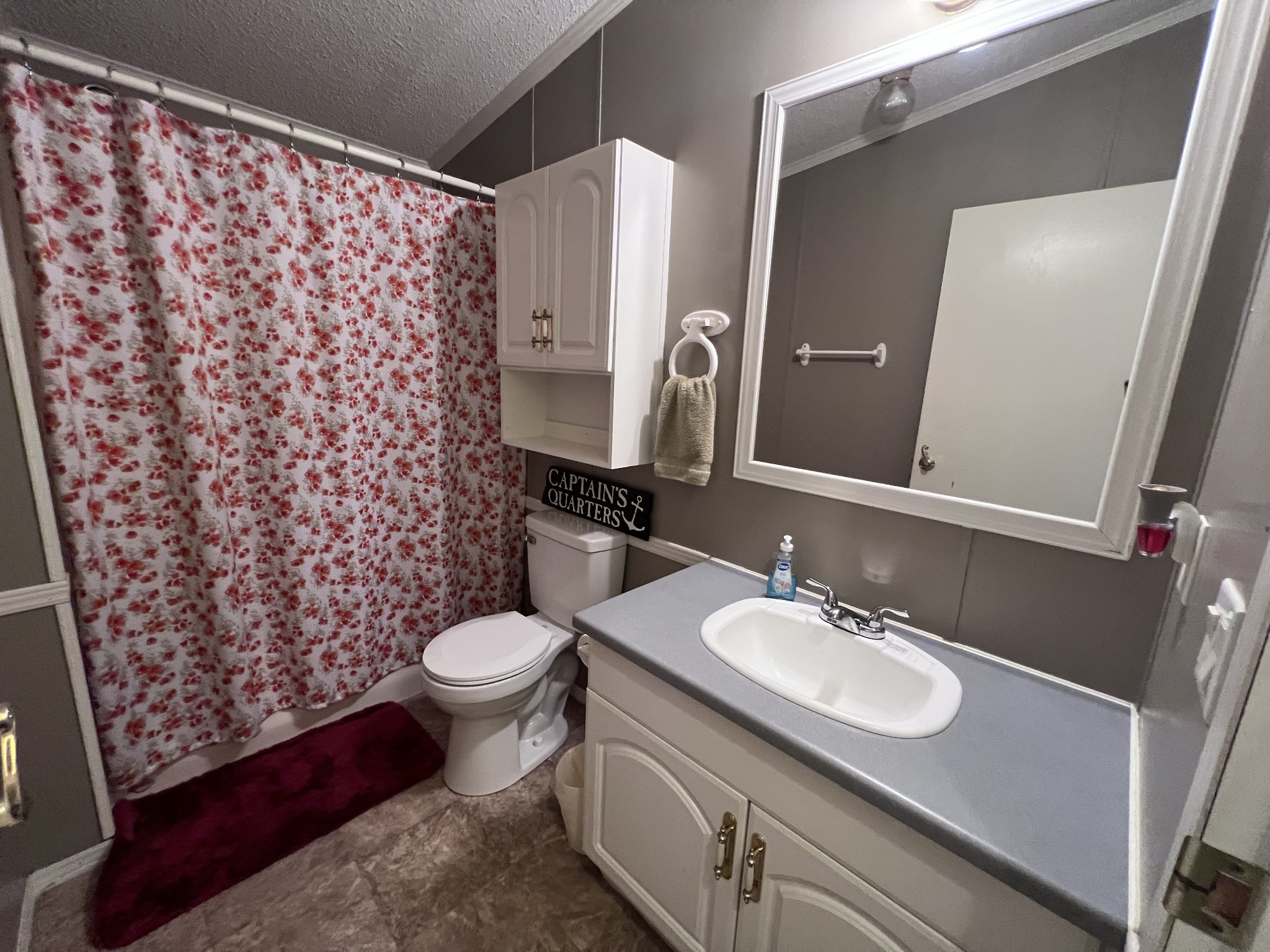 100 Treeline Ct Property Photo 36