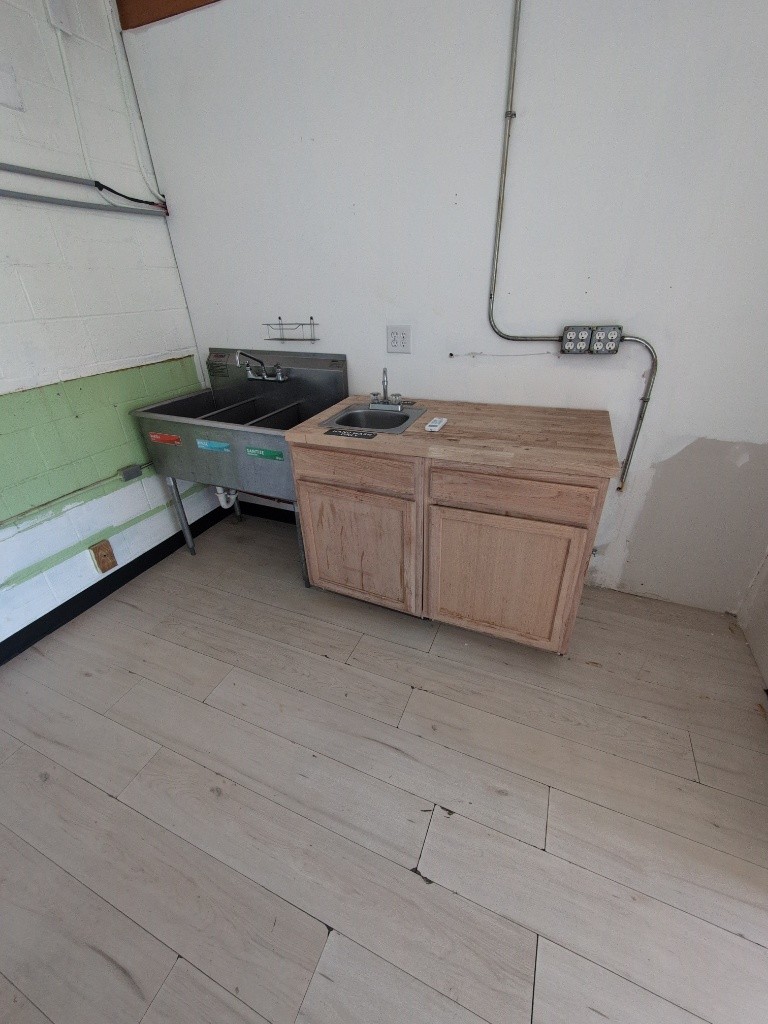 110 Tiny Town Rd Property Photo 8