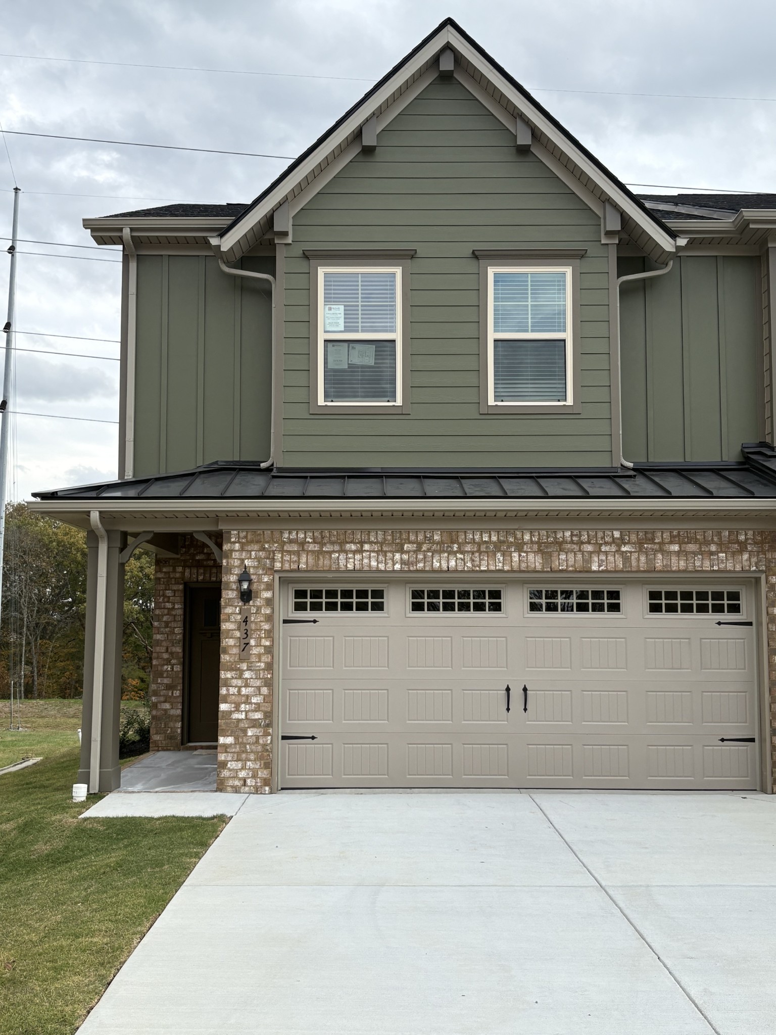436 Slugger St Property Photo 1