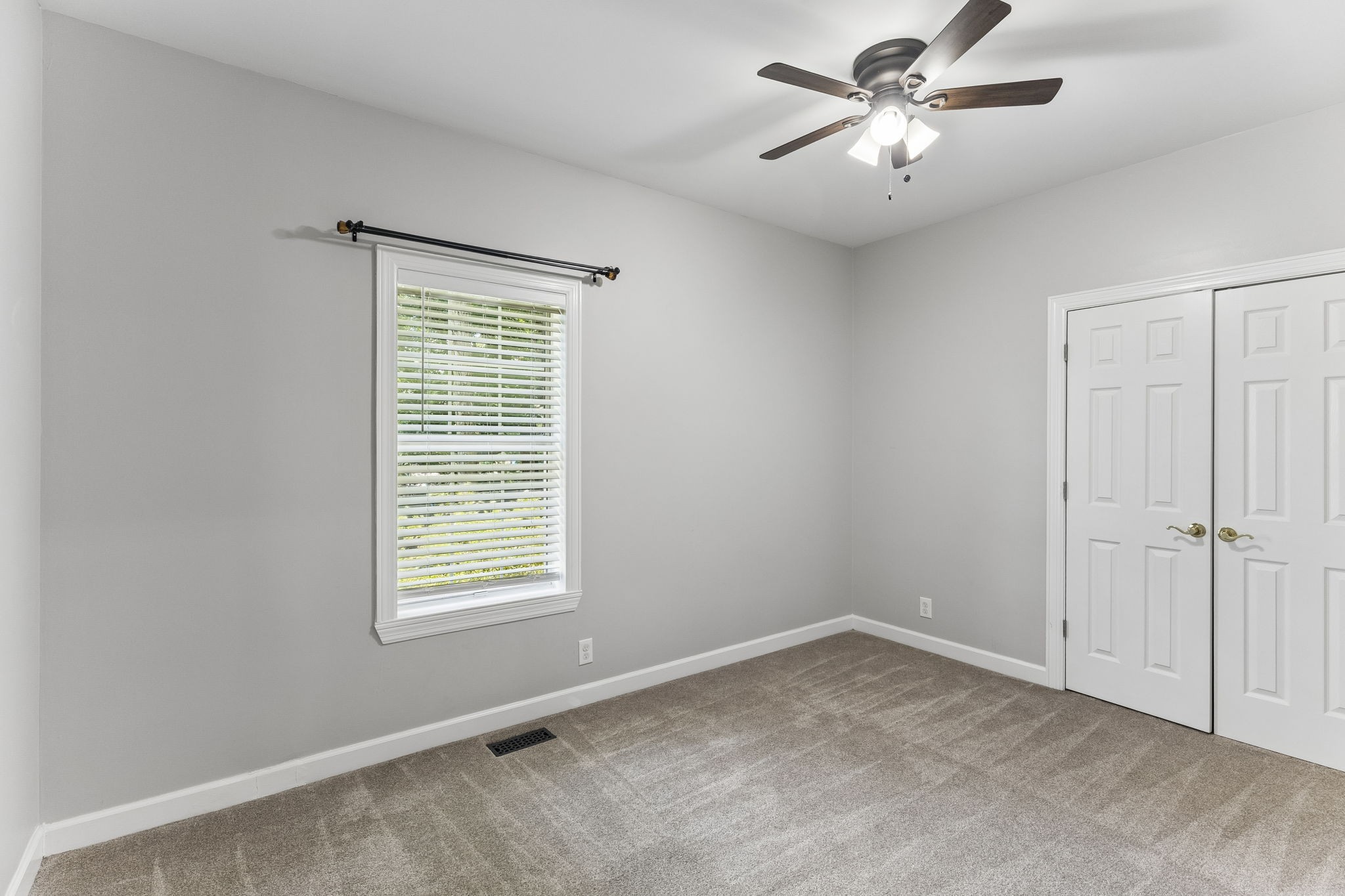 1507 Halifax Dr Property Photo 23