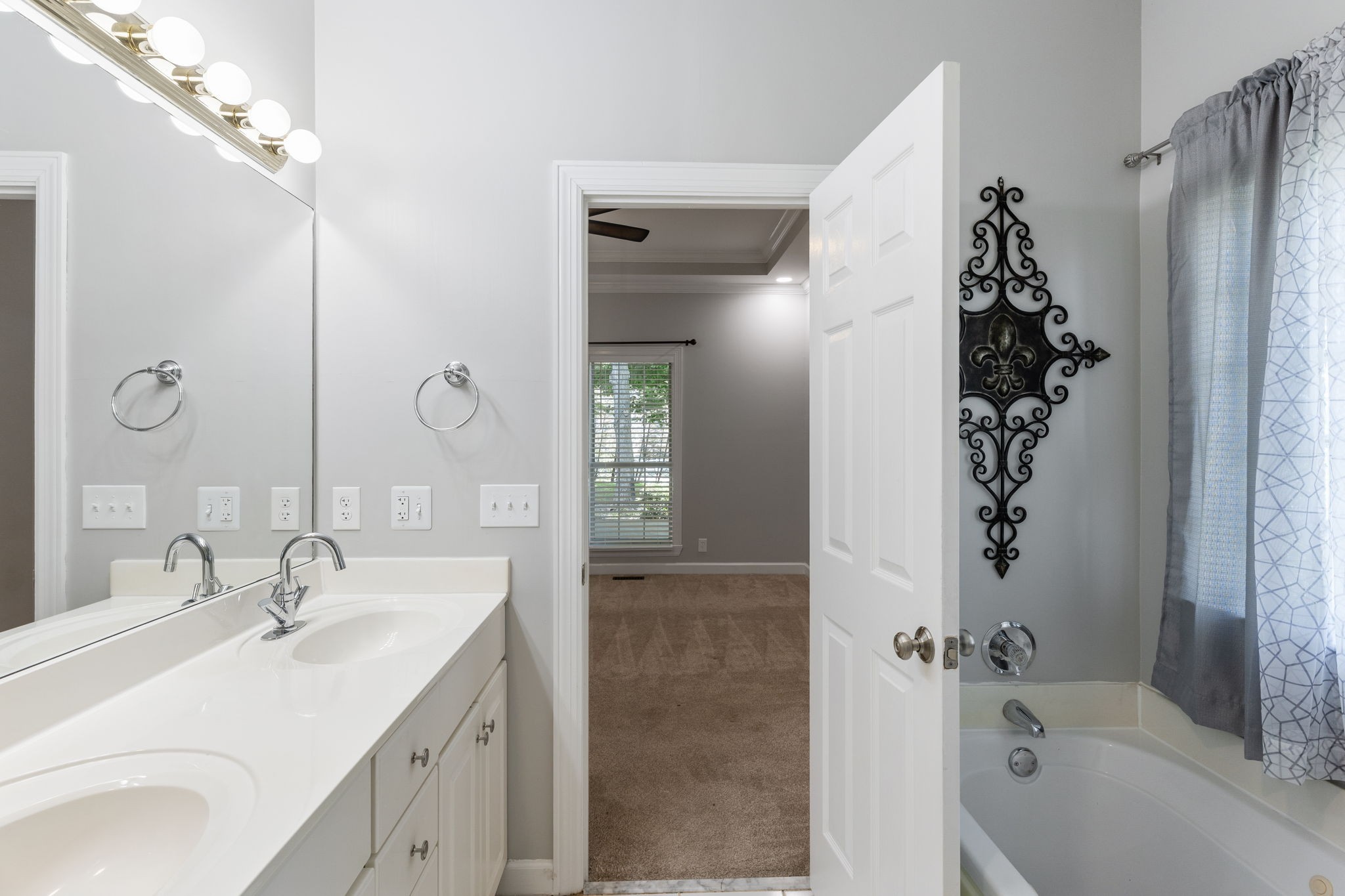 1507 Halifax Dr Property Photo 31