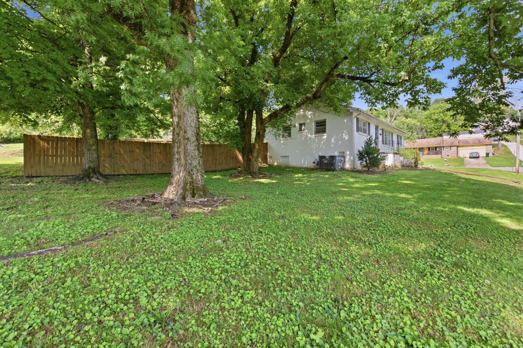 183 Gordon St Property Photo 2