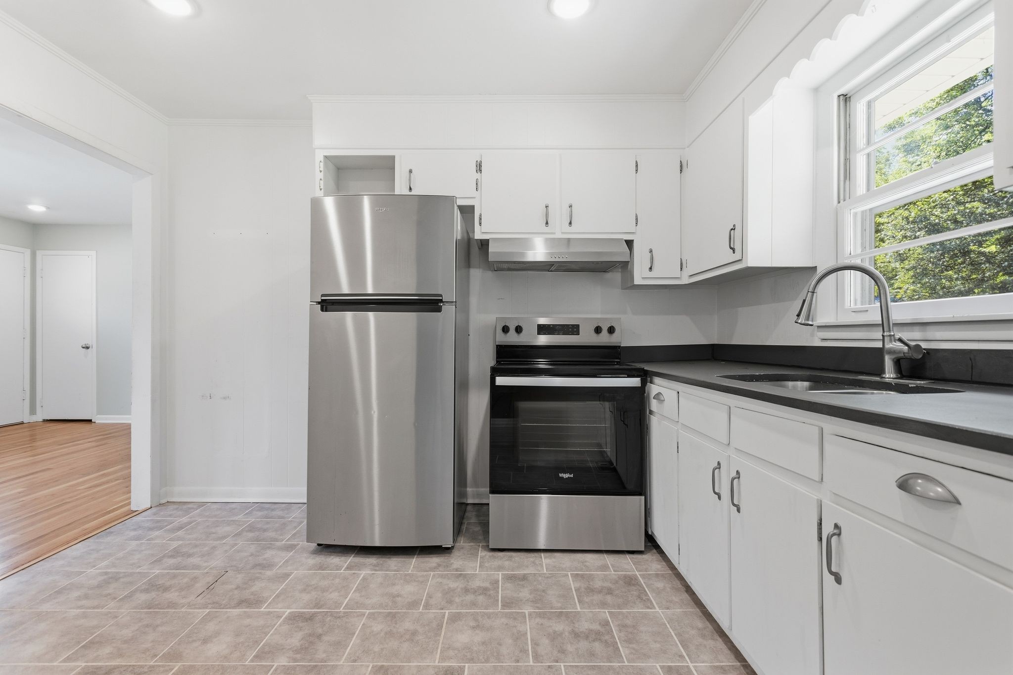 183 Gordon St Property Photo 10