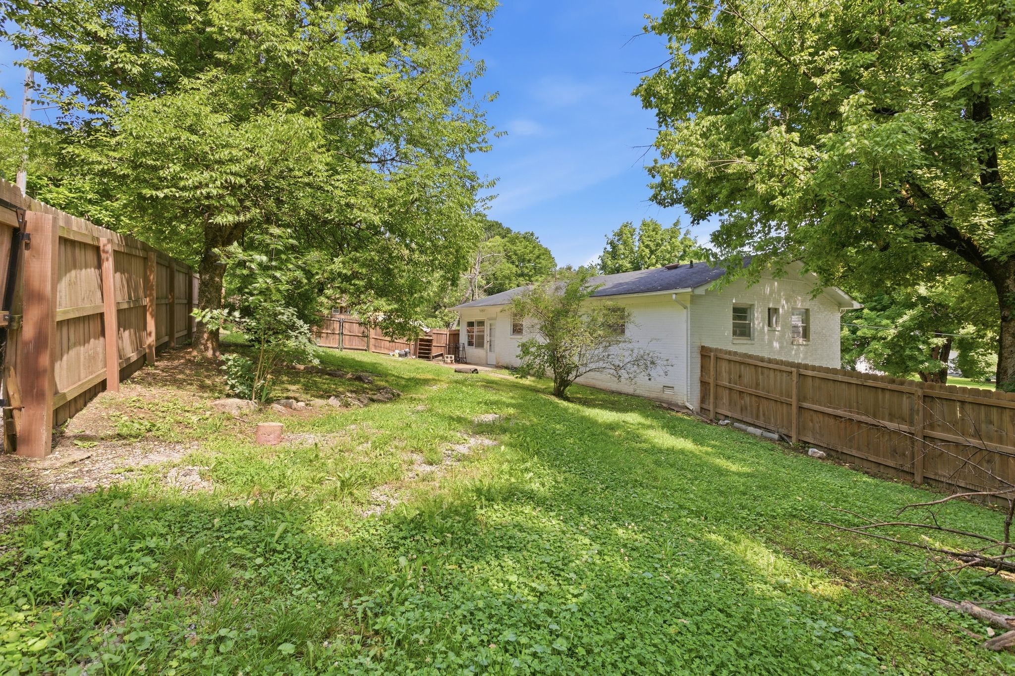 183 Gordon St Property Photo 26